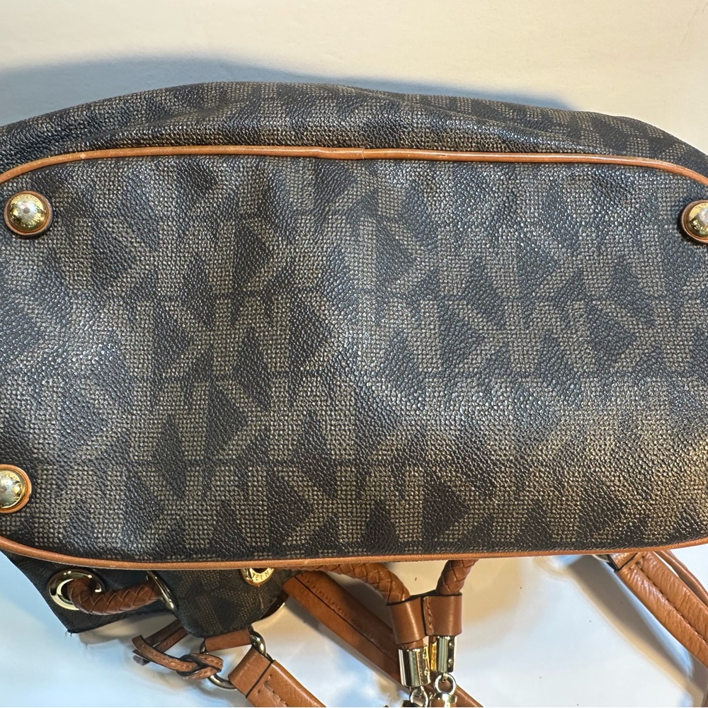 Michael Kors Brown Jet Set Gathered Tote Bag Purse with Tassel Detail Pre-owned - Picture 8 of 13